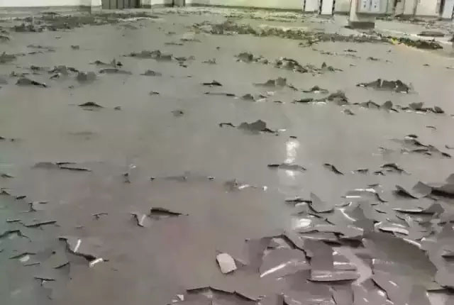 劣質地坪漆